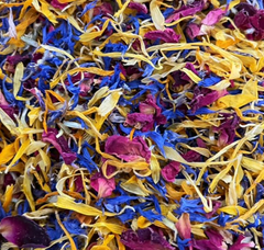 Mélange de fleurs séchées comestibles — Bleuet, Rose & Œillet d'Inde